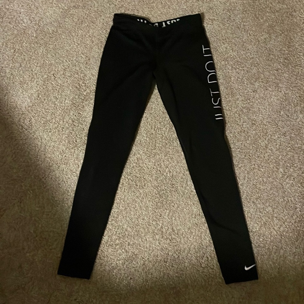 Nike Therma-Fit Leggings, small